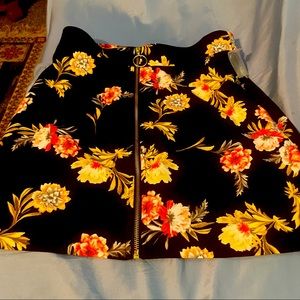New W/O tags INC Floral Mini Skirt Size Medium